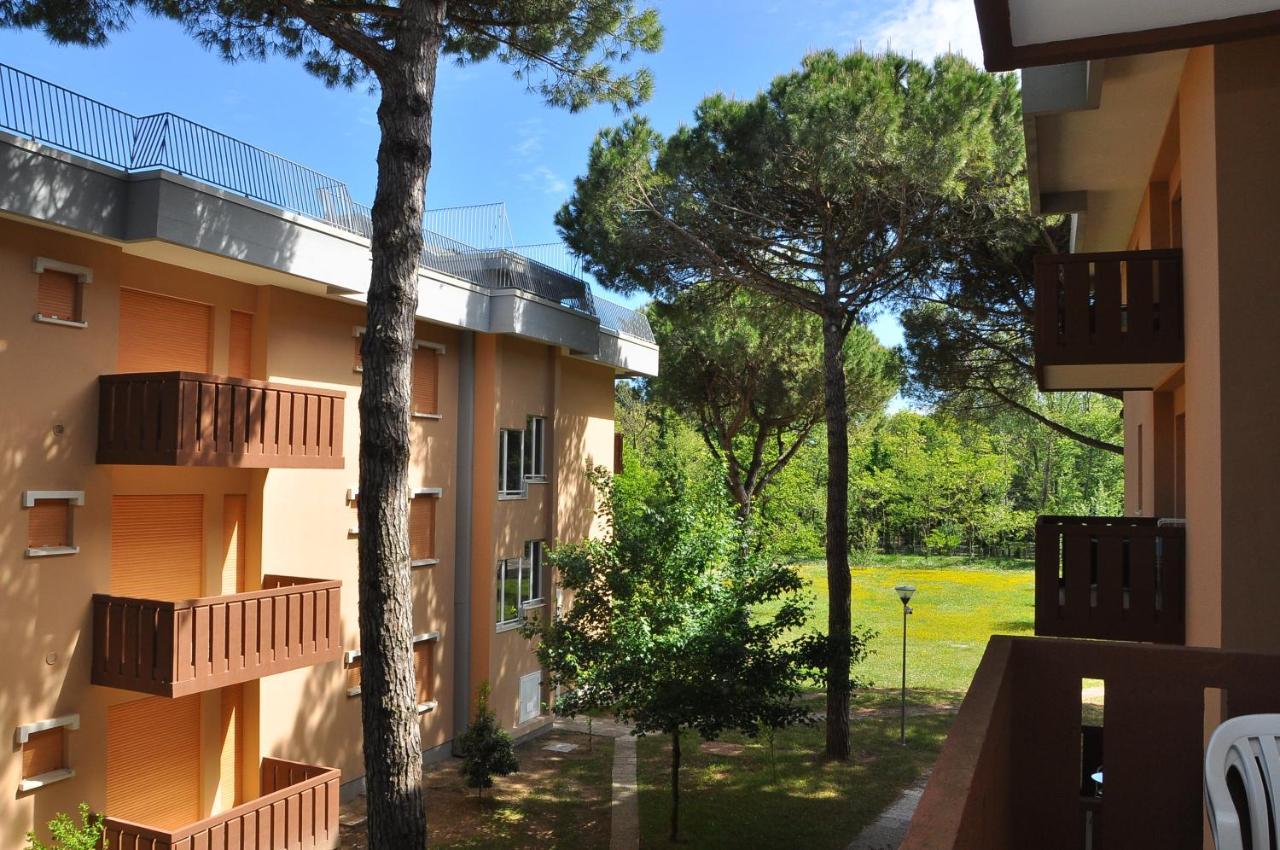 Condominio Corinzia Bibione Exterior photo